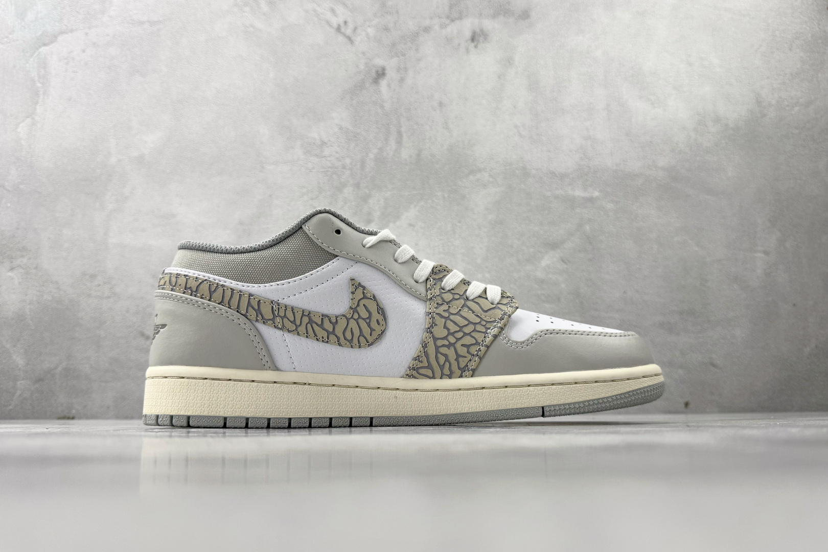平台爆款 Jordan Air Jordan 1 low p”elephant print” 爆裂纹 白灰 DH4269-100