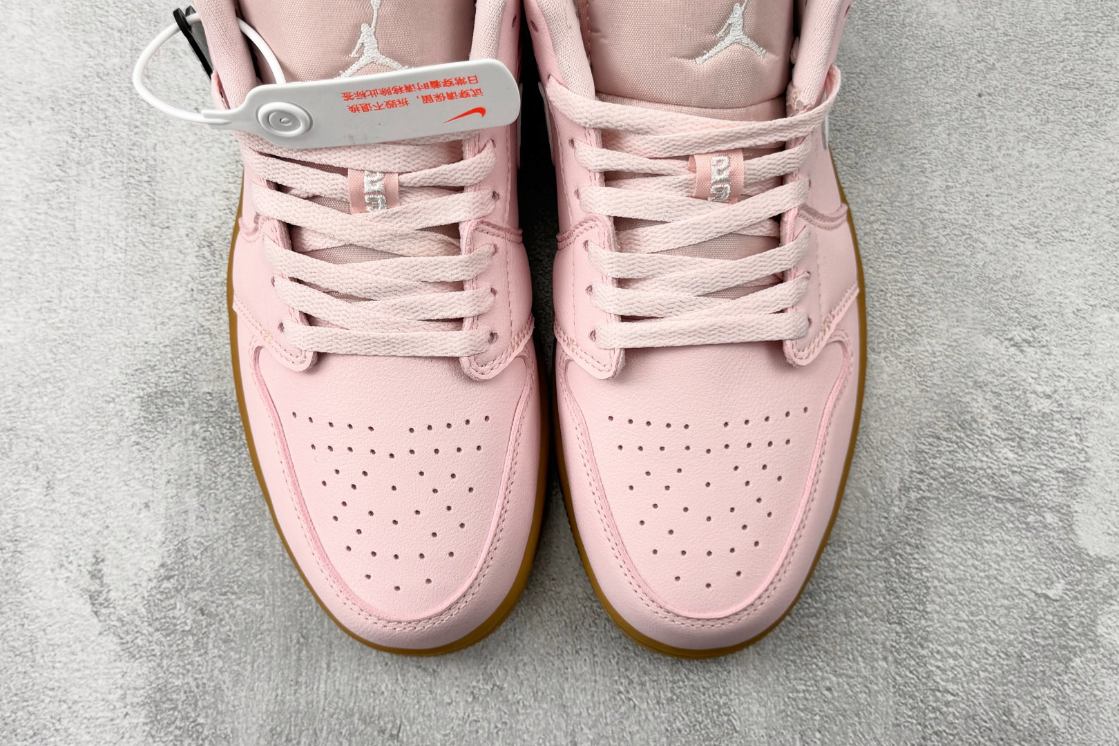 平台爆款 Jordan Air Jordan 1 low ”pink gum” 粉红 DC0774-601 平台爆款 Jordan Air Jordan 1 low ”pink gum” 粉红 DC0774-601