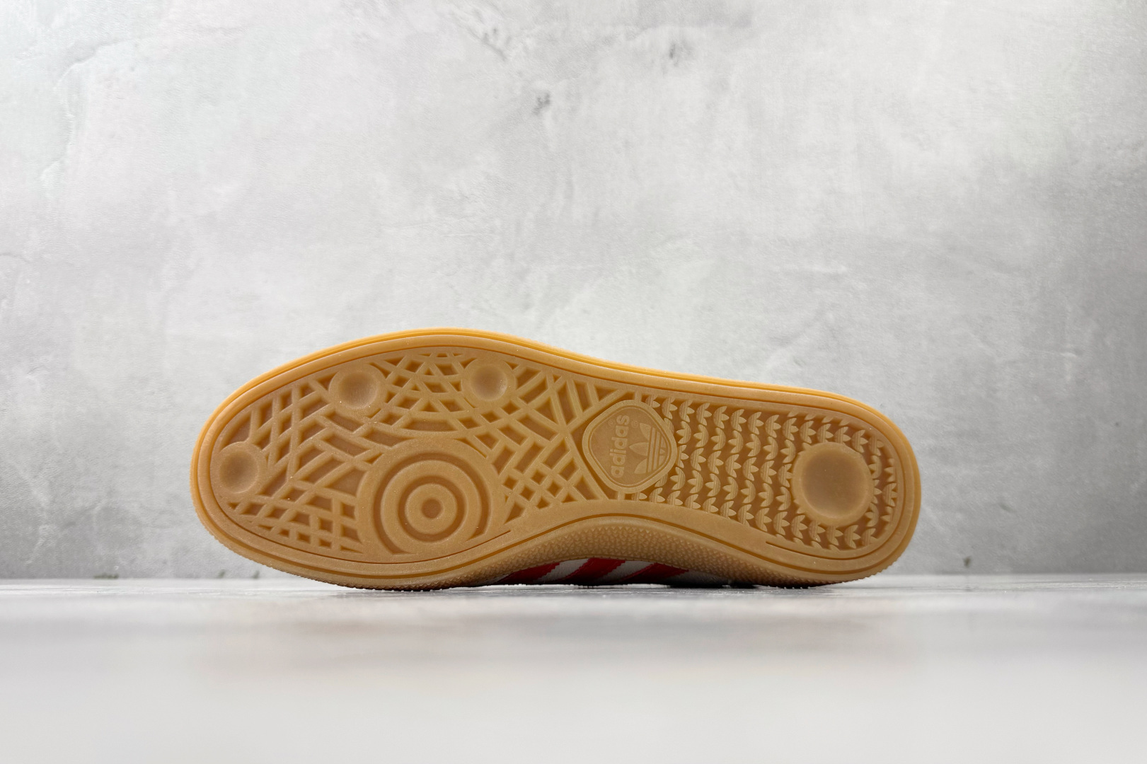 出口订单 adidas originals HANDBALL SPEZIAL 米色 KH9044 出口订单 adidas originals HANDBALL SPEZIAL 米色 KH9044