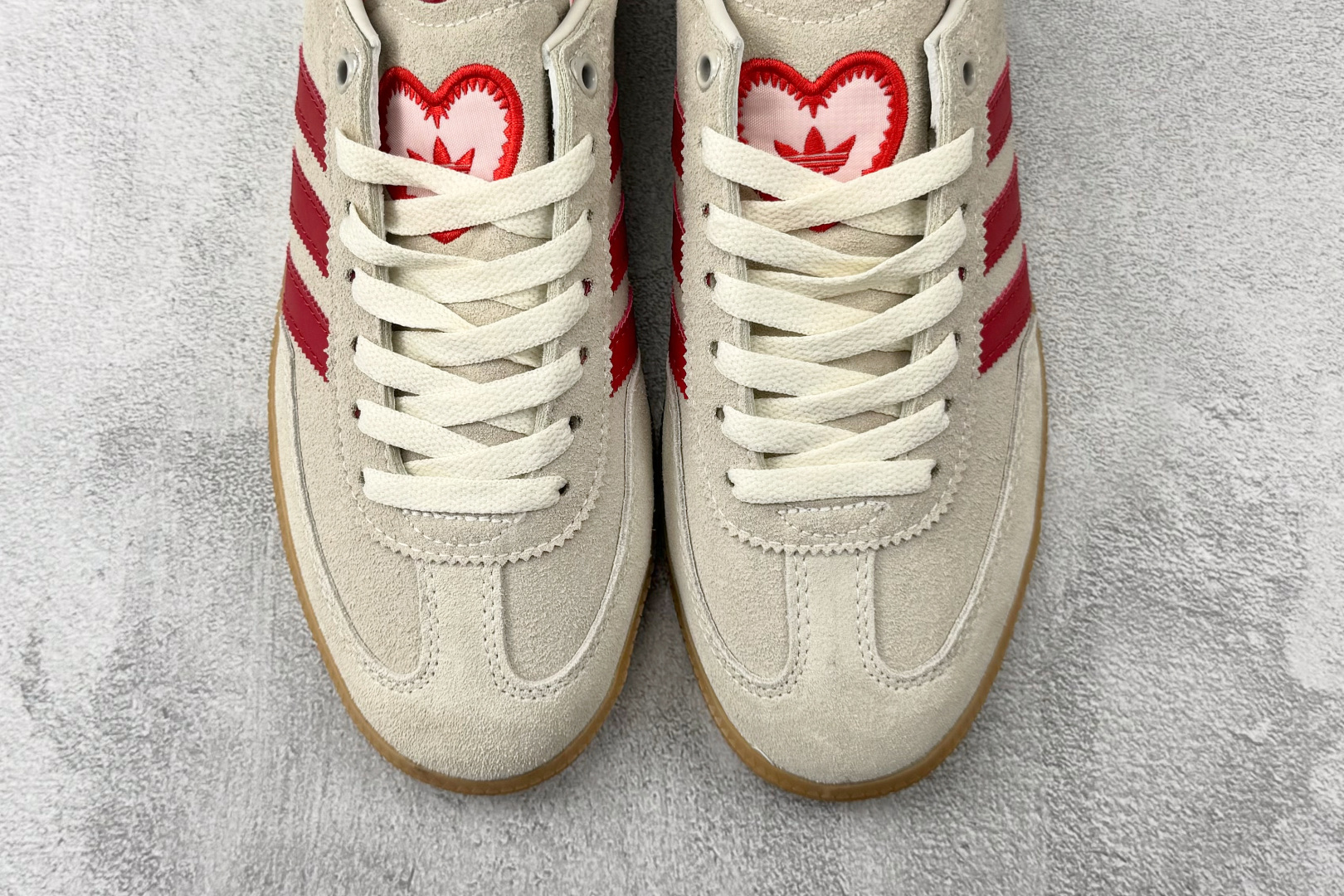 出口订单 adidas originals HANDBALL SPEZIAL 米色 KH9044 出口订单 adidas originals HANDBALL SPEZIAL 米色 KH9044