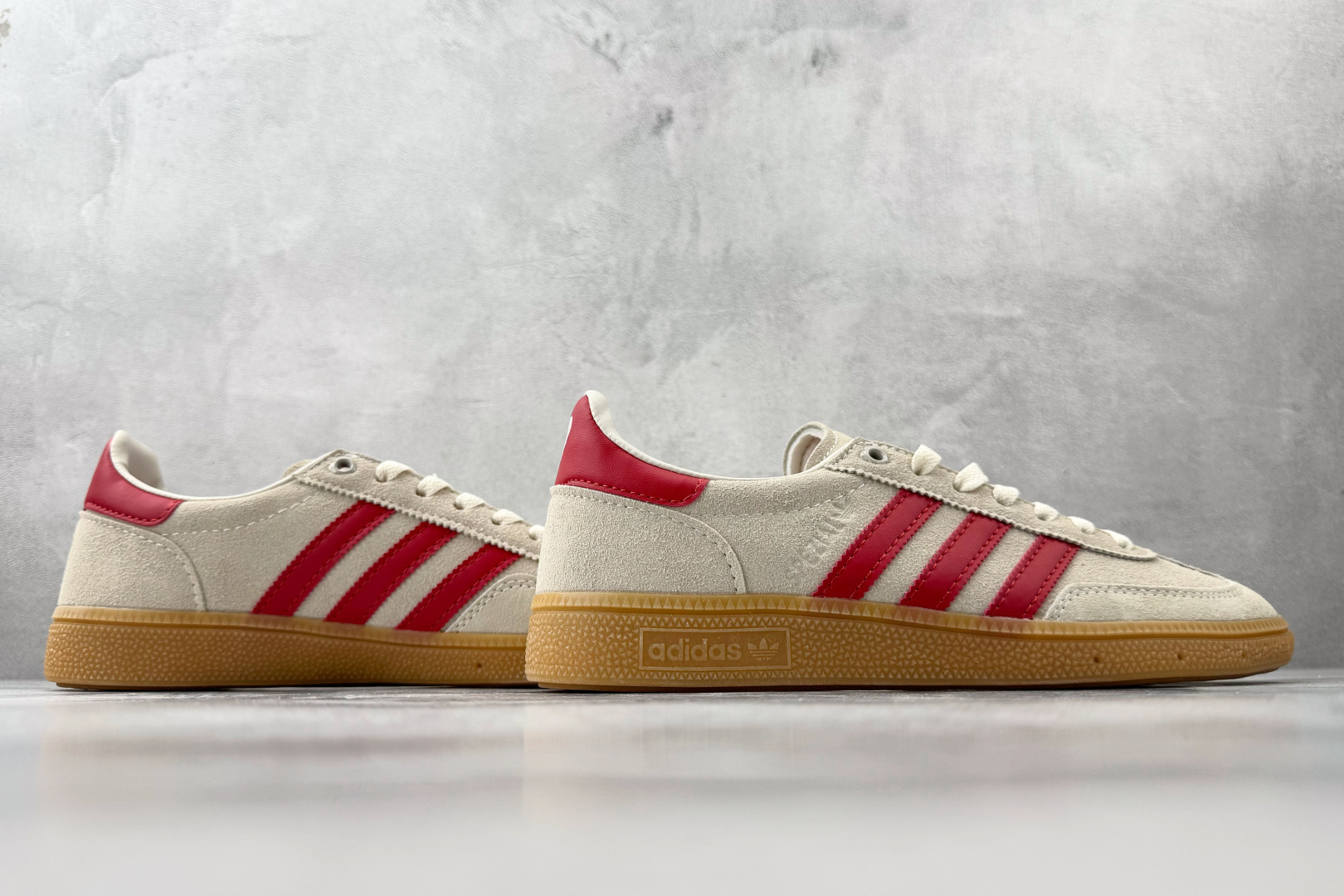 出口订单 adidas originals HANDBALL SPEZIAL 米色 KH9044 出口订单 adidas originals HANDBALL SPEZIAL 米色 KH9044
