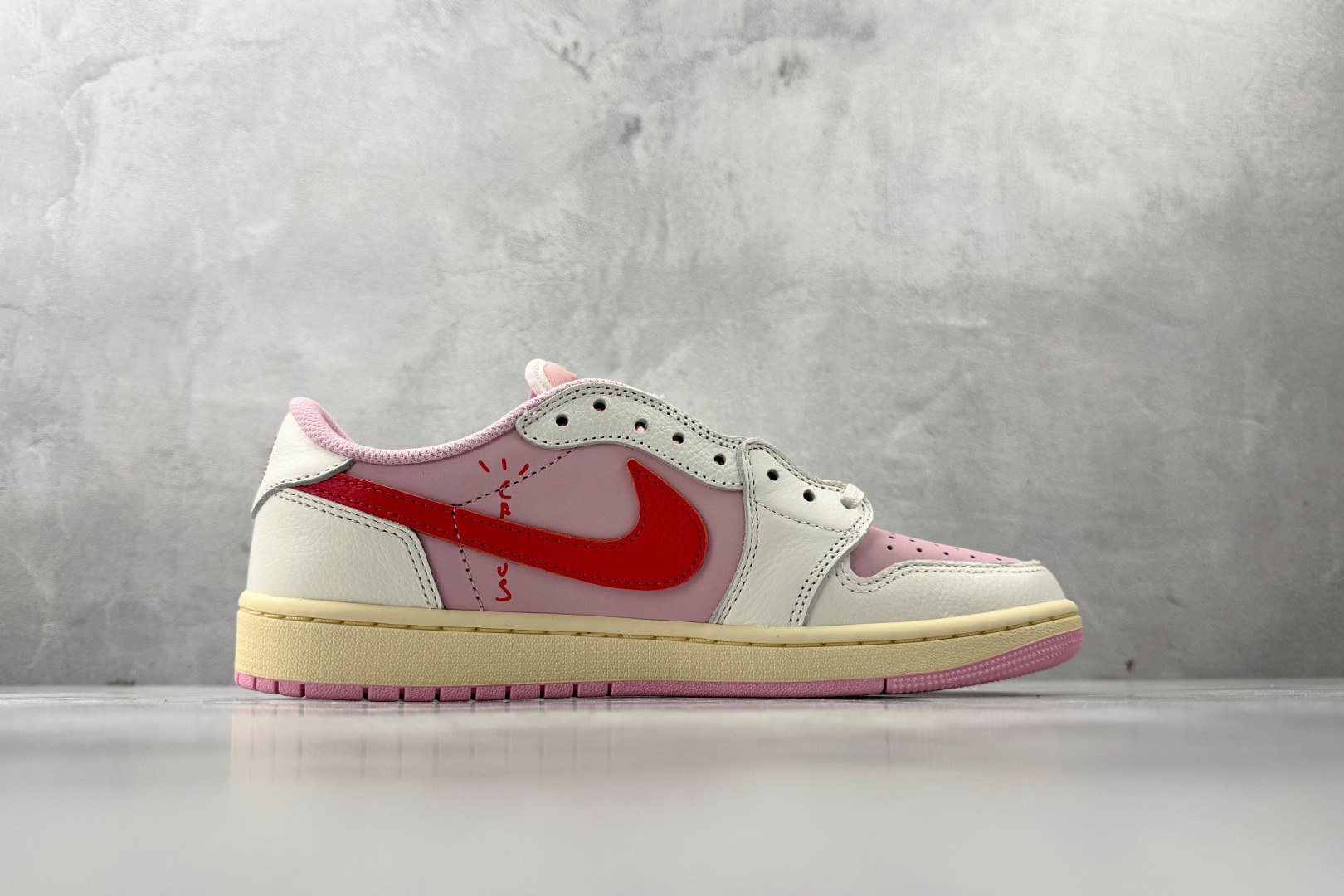 顶级Travis Scott x Jordan Air Jordan 1 Low 粉白 DM7866-100 顶级Travis Scott x Jordan Air Jordan 1 Low 粉白 DM7866-100
