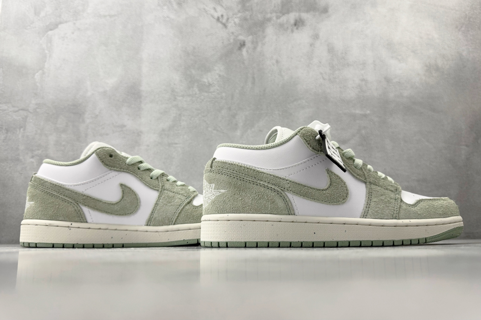 平台爆款 Jordan Air Jordan 1 low 白绿 FN5214-131 平台爆款 Jordan Air Jordan 1 low 白绿 FN5214-131