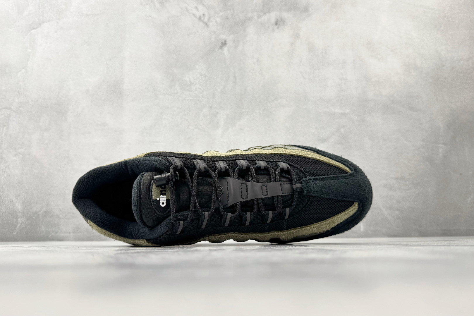 顶级完美复刻 UNDEFEATED × Nike Air Max 95 绿黑 IB4523-200