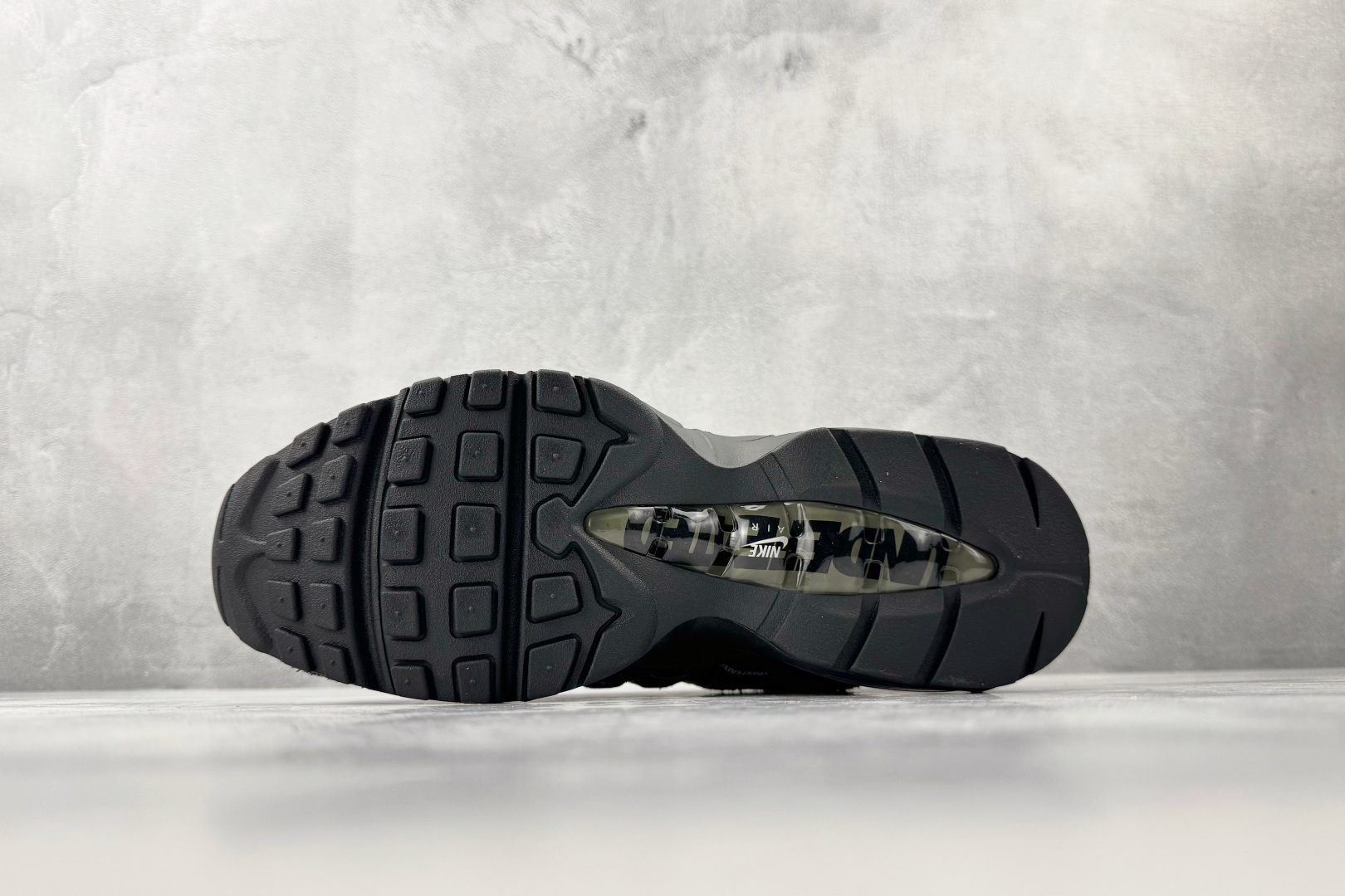 顶级完美复刻 UNDEFEATED × Nike Air Max 95 绿黑 IB4523-200