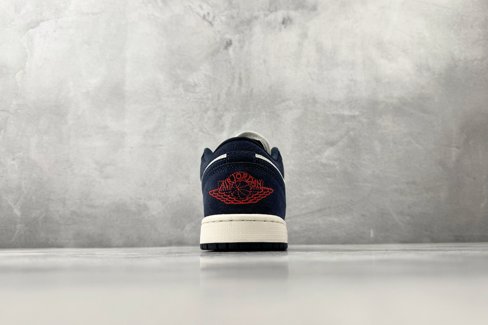 Jordan Air Jordan 1 海军蓝 IO7448-400 Jordan Air Jordan 1 海军蓝 IO7448-400