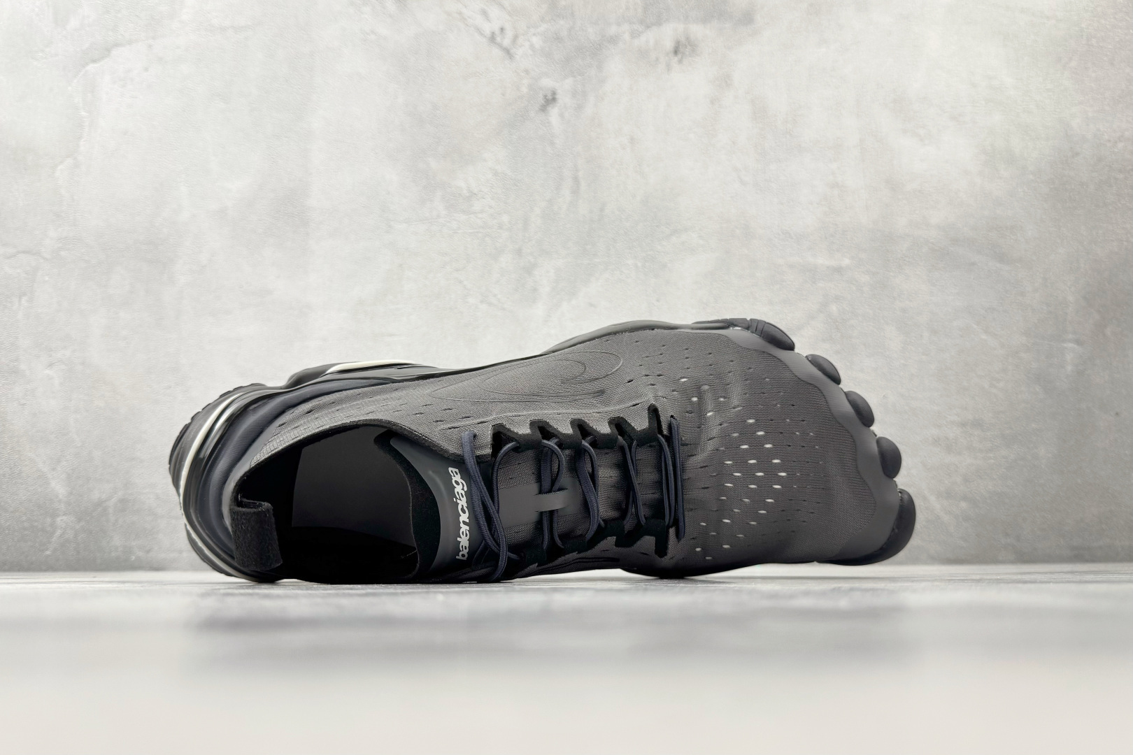 最新外贸批次 Balenciaga巴黎世家 Anatomic Runner 灰色 829106WANRN 最新外贸批次 Balenciaga巴黎世家 Anatomic Runner 灰色 829106WANRN