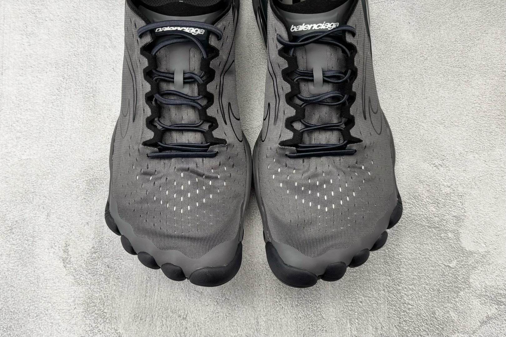 最新外贸批次 Balenciaga巴黎世家 Anatomic Runner 灰色 829106WANRN 最新外贸批次 Balenciaga巴黎世家 Anatomic Runner 灰色 829106WANRN