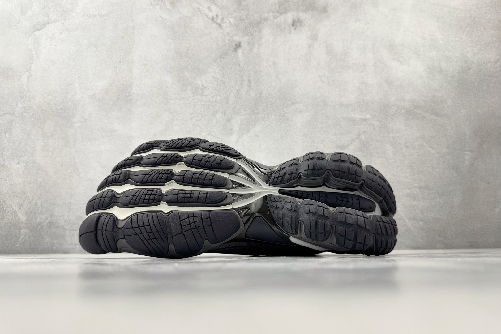 最新外贸批次 Balenciaga巴黎世家 Anatomic Runner 灰色 829106WANRN 最新外贸批次 Balenciaga巴黎世家 Anatomic Runner 灰色 829106WANRN