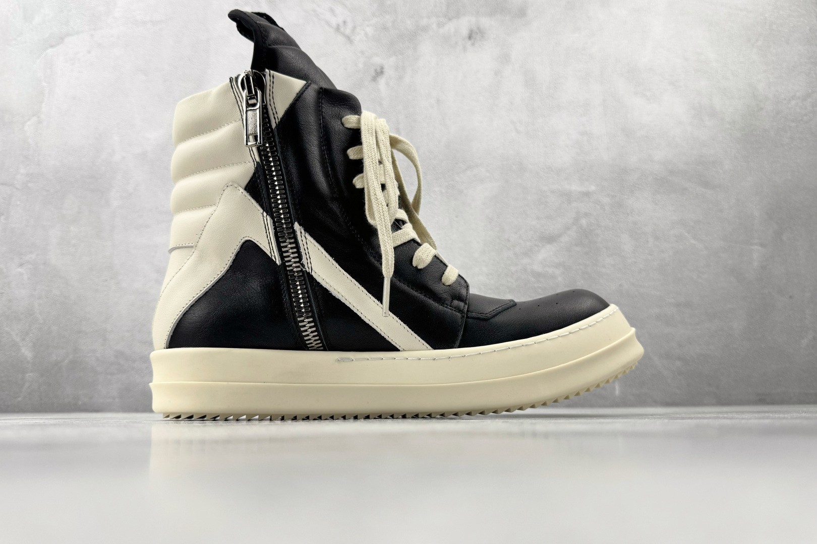 RICK OWENS/RO Geobaskets 黑白色 RU01F2894LBELCO-911 RICK OWENS/RO Geobaskets 黑白色 RU01F2894LBELCO-911