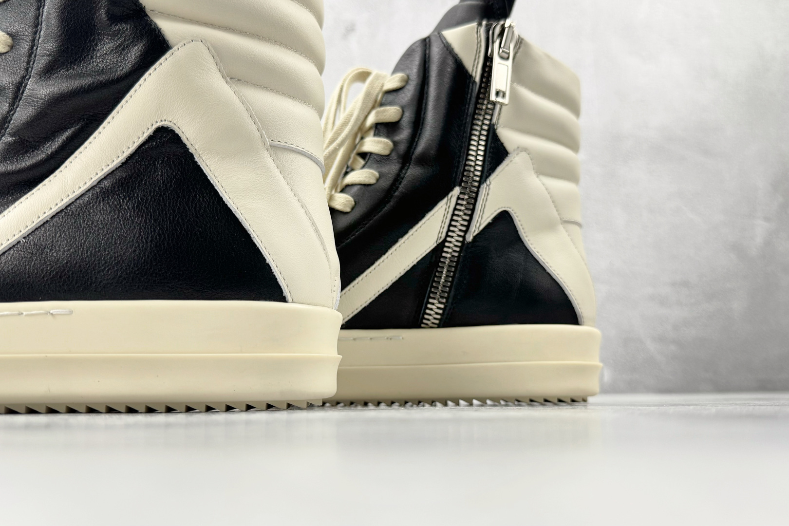 RICK OWENS/RO Geobaskets 黑白色 RU01F2894LBELCO-911 RICK OWENS/RO Geobaskets 黑白色 RU01F2894LBELCO-911