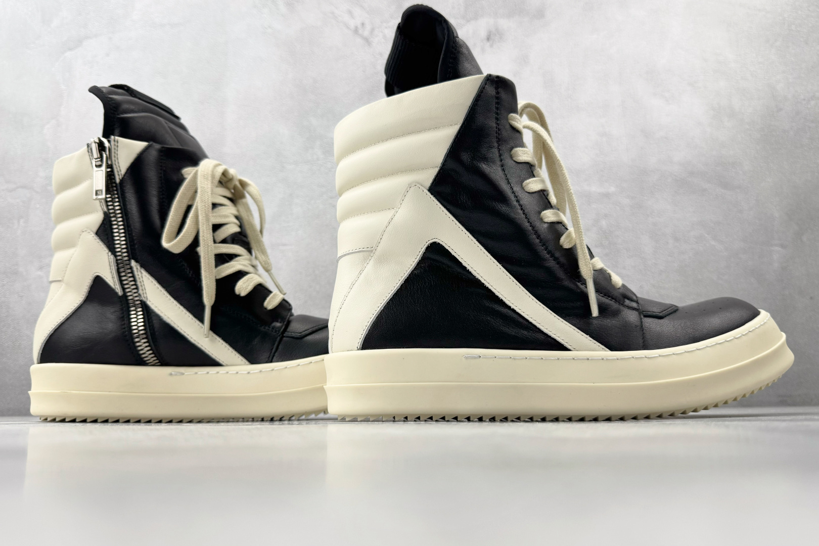 RICK OWENS/RO Geobaskets 黑白色 RU01F2894LBELCO-911 RICK OWENS/RO Geobaskets 黑白色 RU01F2894LBELCO-911
