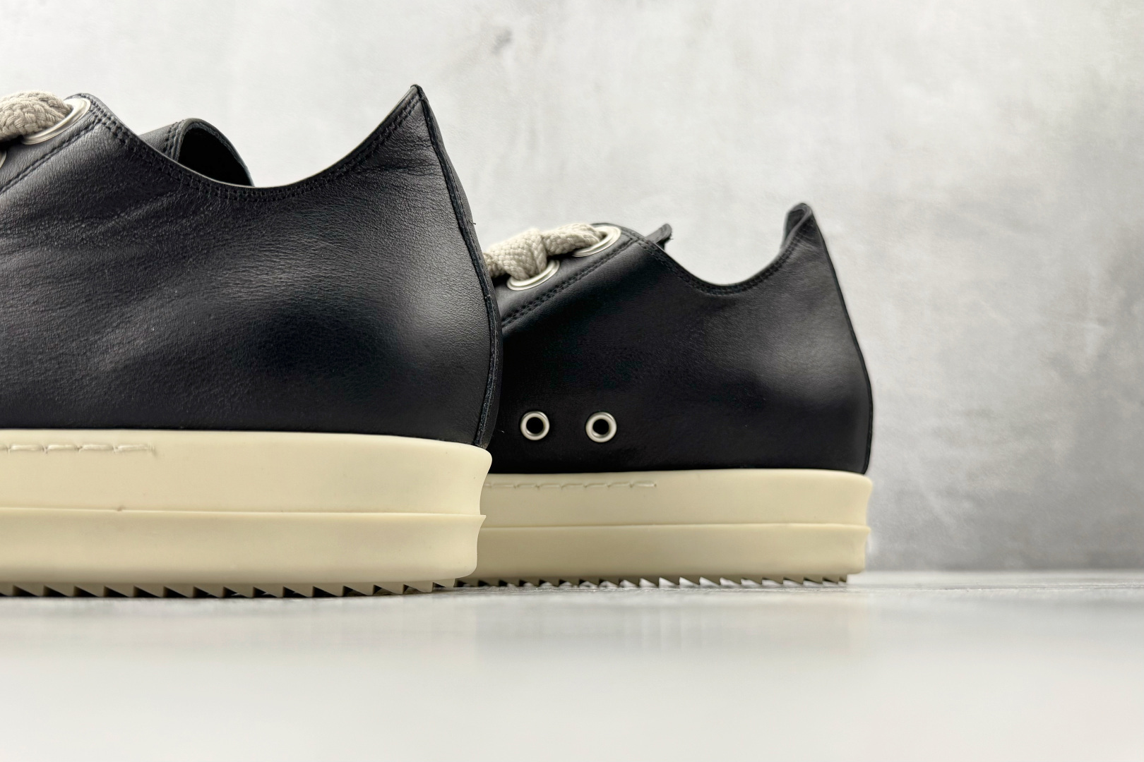 RICK OWENS/RO Hollywood Jumbolaced 黑色 RU01E5893LCOW2-911 RICK OWENS/RO Hollywood Jumbolaced 黑色 RU01E5893LCOW2-911