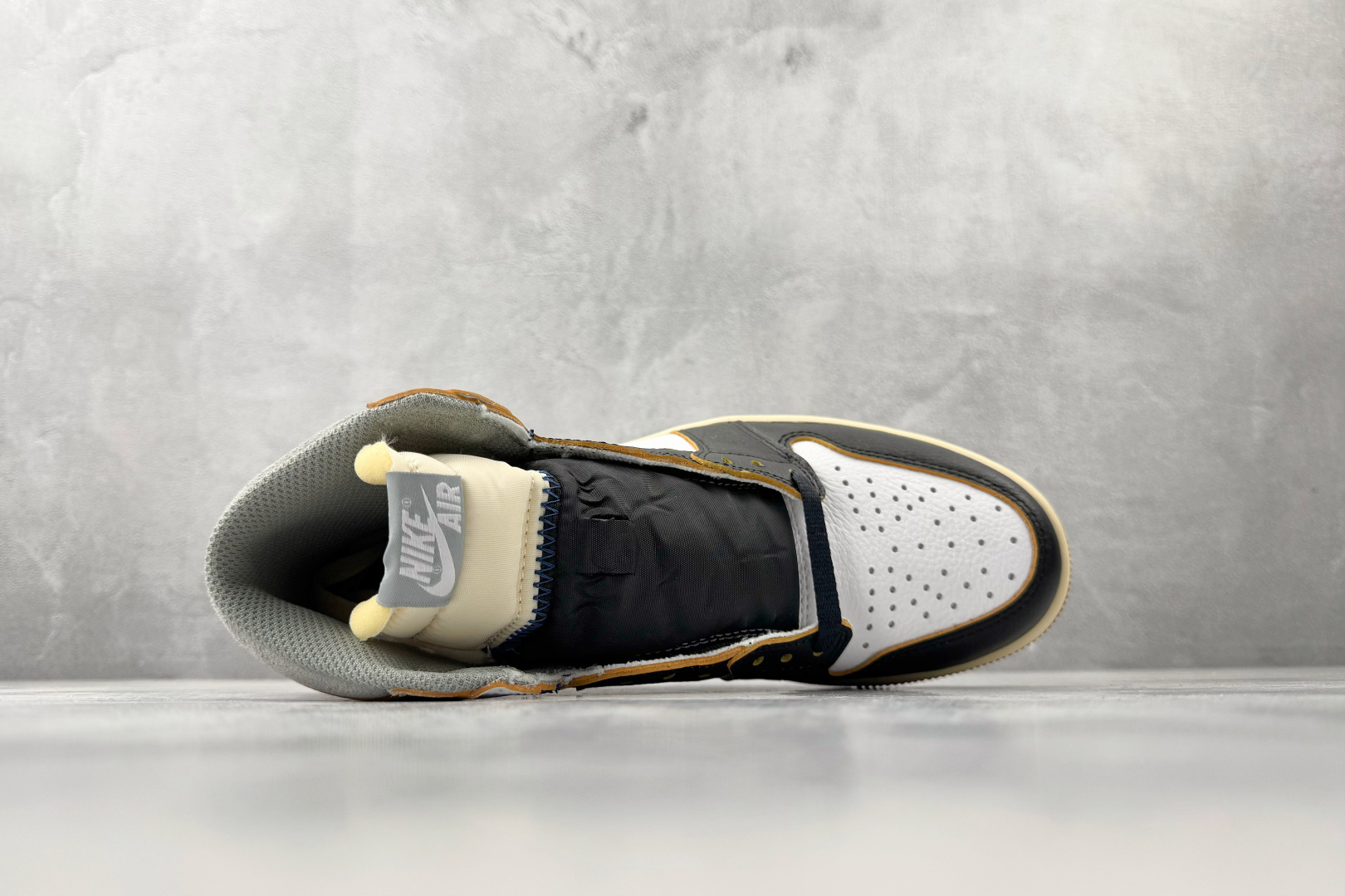 Union x Jordan Air Jordan 1 Retro High Nrg 联名款 OG款 黑白红 BV1300-106 Union x Jordan Air Jordan 1 Retro High Nrg 联名款 OG款 黑白红 BV1300-106