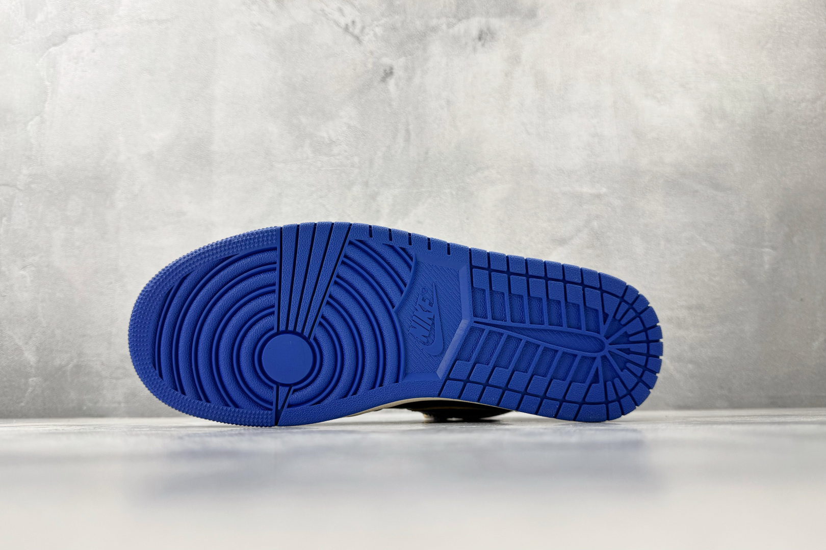 Union x Fragment Design × Jordan Air Jordan 1 High SP Royal 黑白蓝 IO7847-001 Union x Fragment Design × Jordan Air Jordan 1 High SP Royal 黑白蓝 IO7847-001