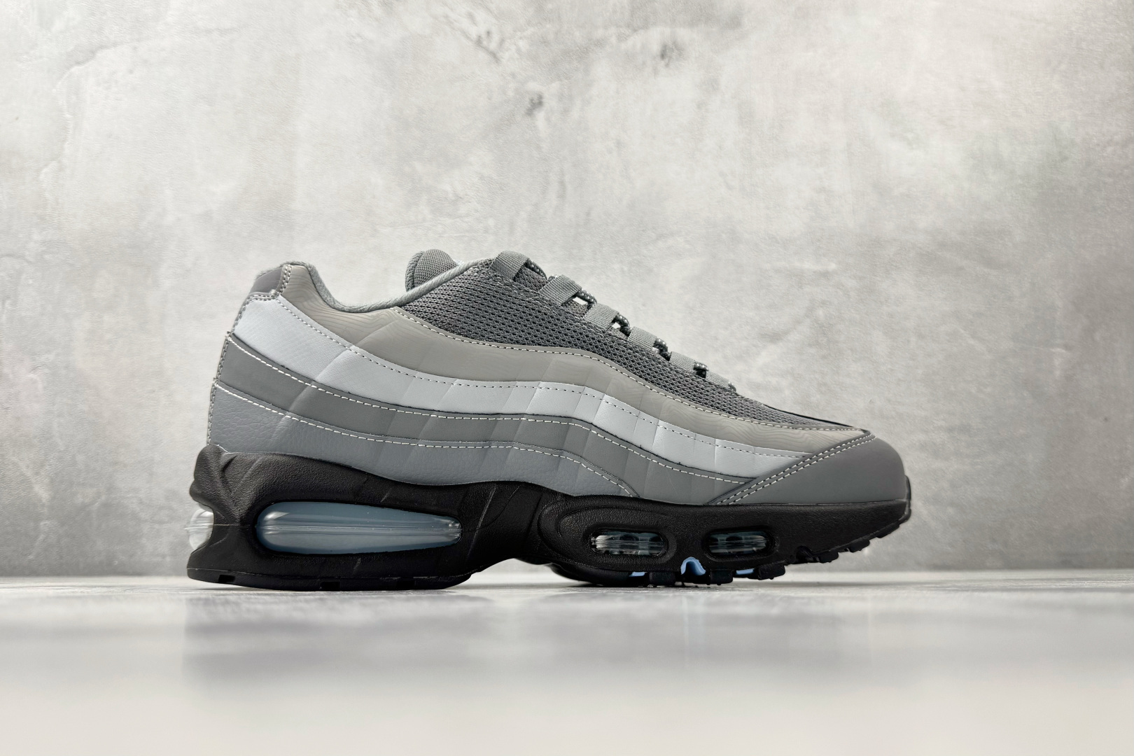 平台专供 Nike Air Max 95 灰色 IB7682-001