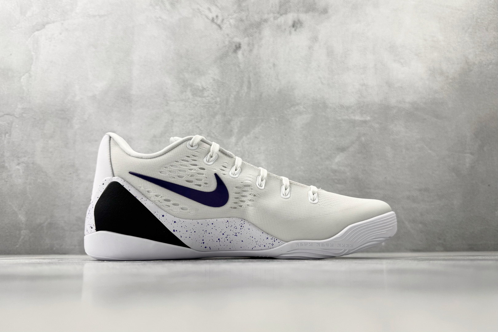 顶级完美复刻 Nike Kobe 9 Elite Low EM Protro 白紫色 IH1401-100 顶级完美复刻 Nike Kobe 9 Elite Low EM Protro 白紫色 IH1401-100