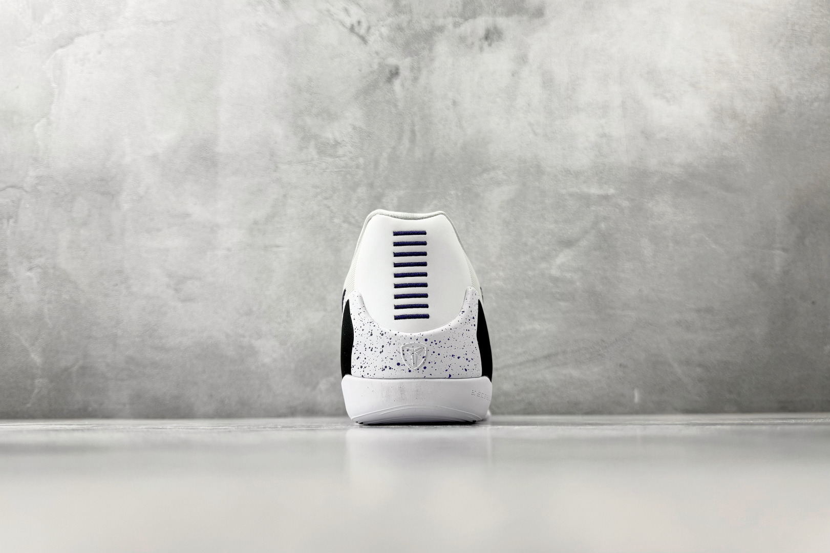 顶级完美复刻 Nike Kobe 9 Elite Low EM Protro 白紫色 IH1401-100 顶级完美复刻 Nike Kobe 9 Elite Low EM Protro 白紫色 IH1401-100
