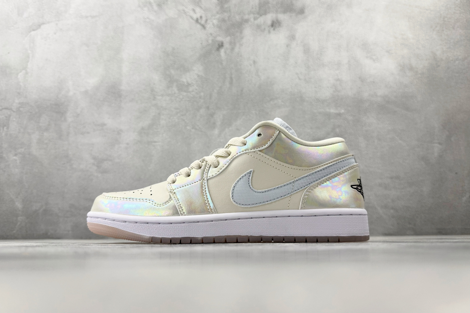 平台爆款 Jordan Air Jordan 1 Low WMNS CNY ”蛇年限定”白棕色 HF4080-001 平台爆款 Jordan Air Jordan 1 Low WMNS CNY ”蛇年限定”白棕色 HF4080-001