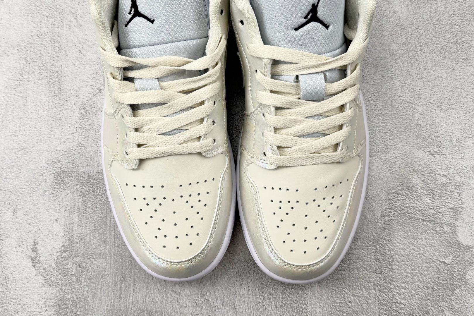 平台爆款 Jordan Air Jordan 1 Low WMNS CNY ”蛇年限定”白棕色 HF4080-001 平台爆款 Jordan Air Jordan 1 Low WMNS CNY ”蛇年限定”白棕色 HF4080-001