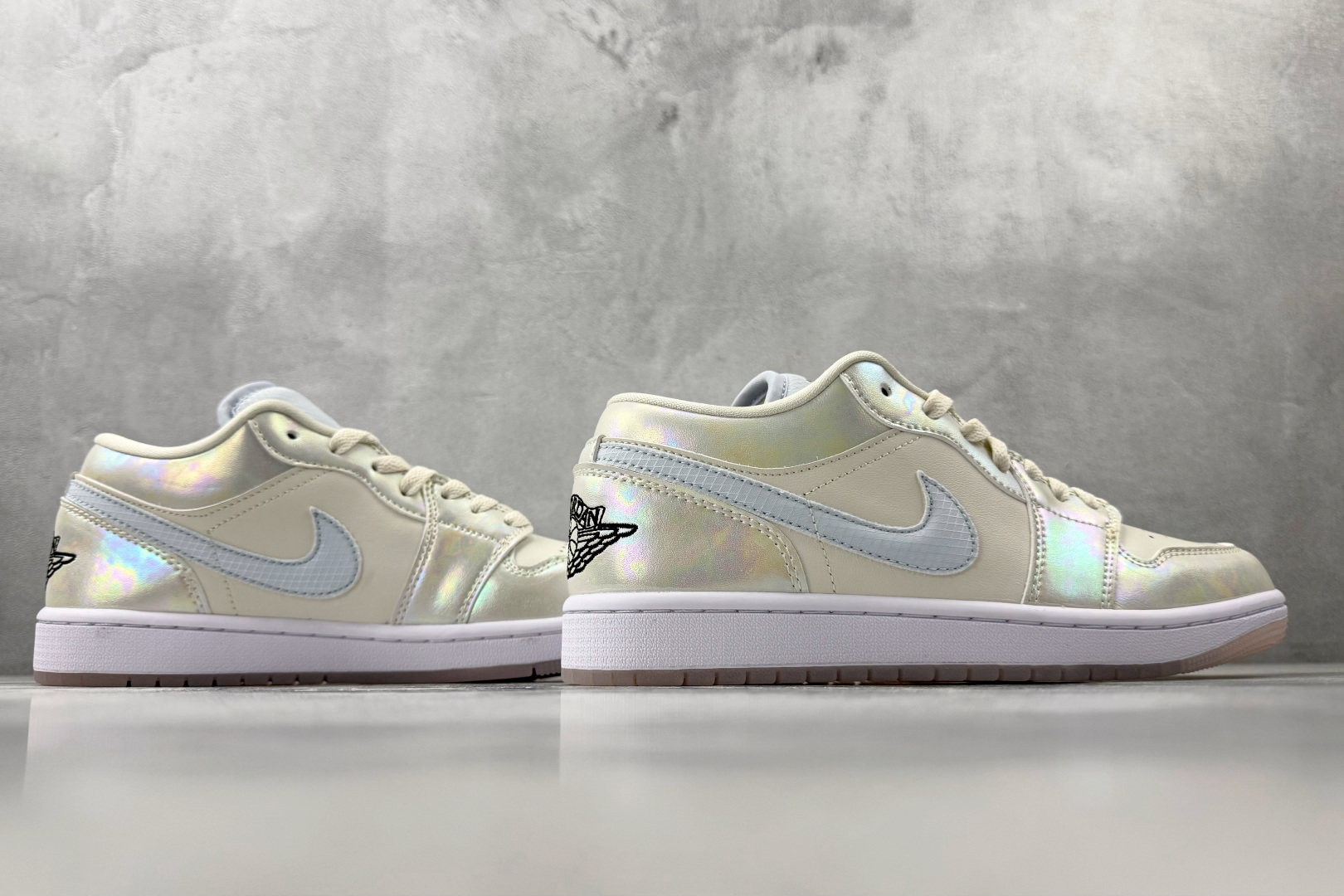 平台爆款 Jordan Air Jordan 1 Low WMNS CNY ”蛇年限定”白棕色 HF4080-001 平台爆款 Jordan Air Jordan 1 Low WMNS CNY ”蛇年限定”白棕色 HF4080-001