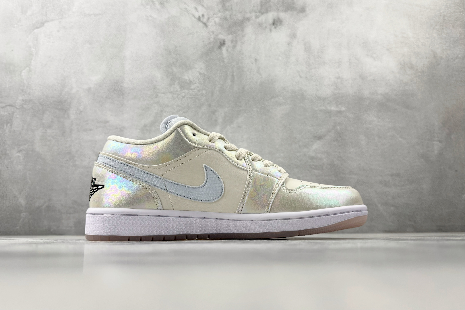 平台爆款 Jordan Air Jordan 1 Low WMNS CNY ”蛇年限定”白棕色 HF4080-001 平台爆款 Jordan Air Jordan 1 Low WMNS CNY ”蛇年限定”白棕色 HF4080-001
