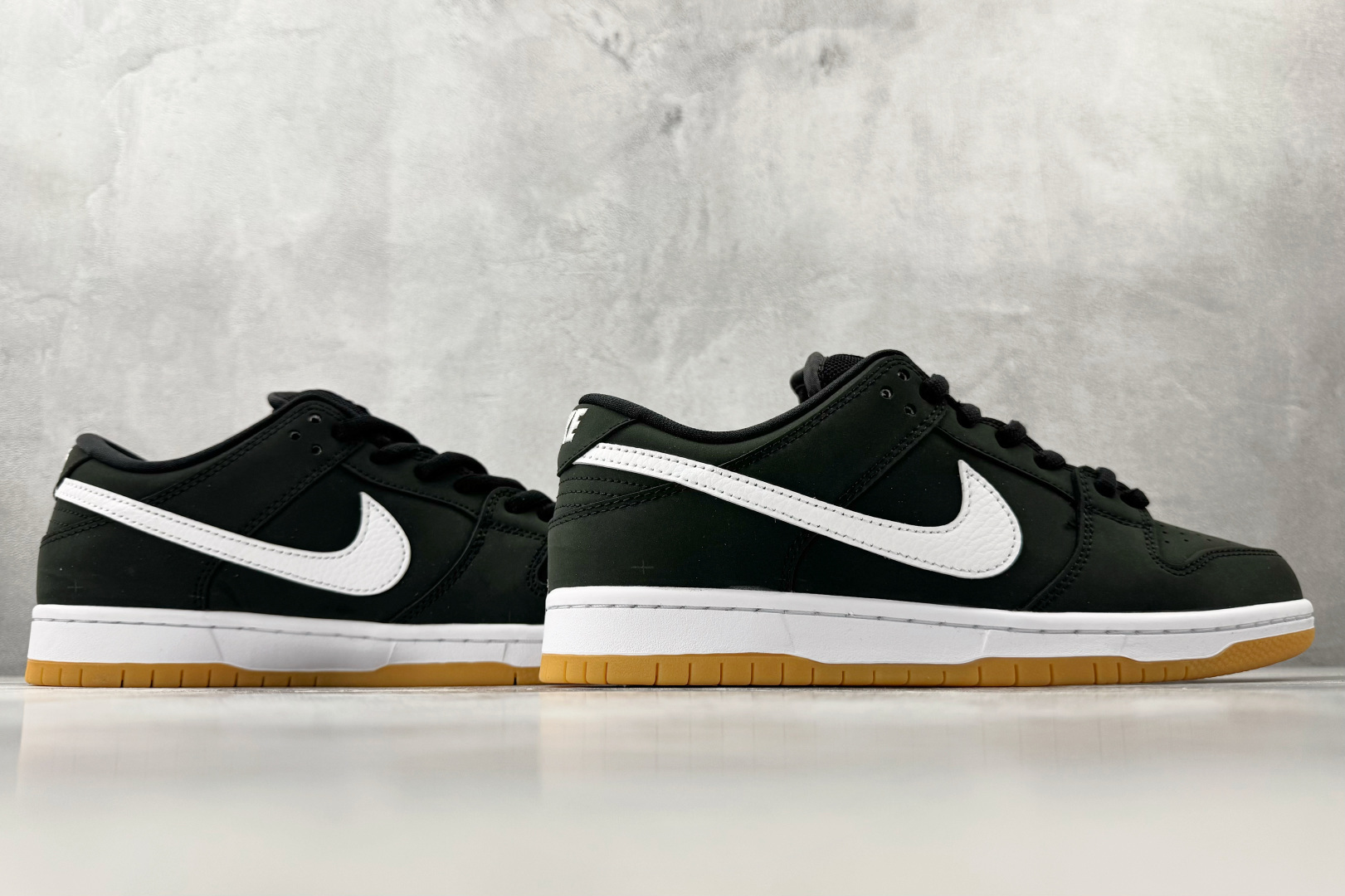 Nike Dunk SB pro iso ”black gum” 黑白 CD2563-006 Nike Dunk SB pro iso ”black gum” 黑白 CD2563-006