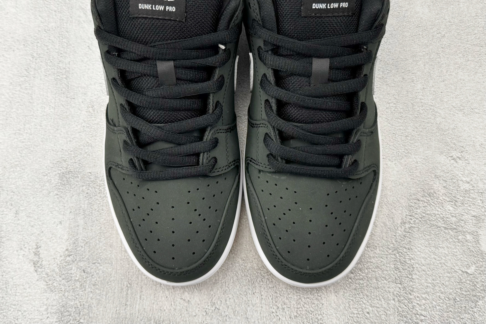 Nike Dunk SB pro iso ”black gum” 黑白 CD2563-006 Nike Dunk SB pro iso ”black gum” 黑白 CD2563-006