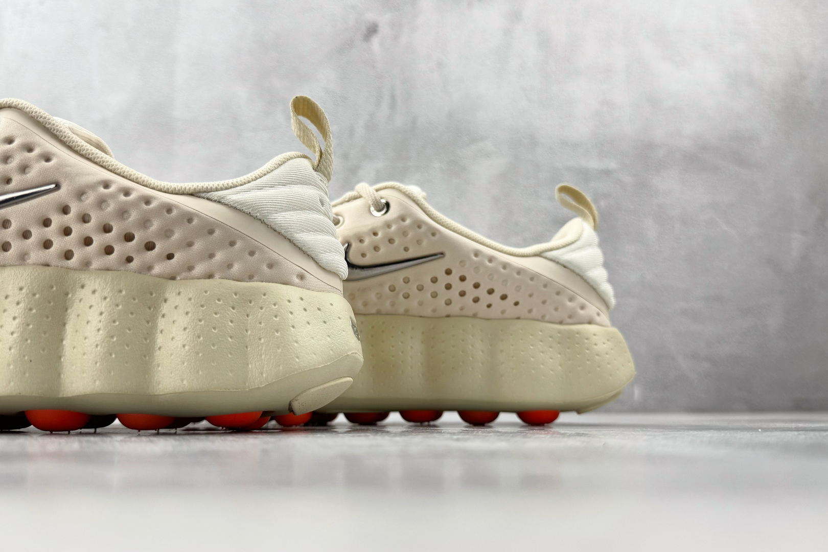N版 东南亚订单 Nike Mind 002 米色货号：HQ4308 200尺码：36 36.5 37 