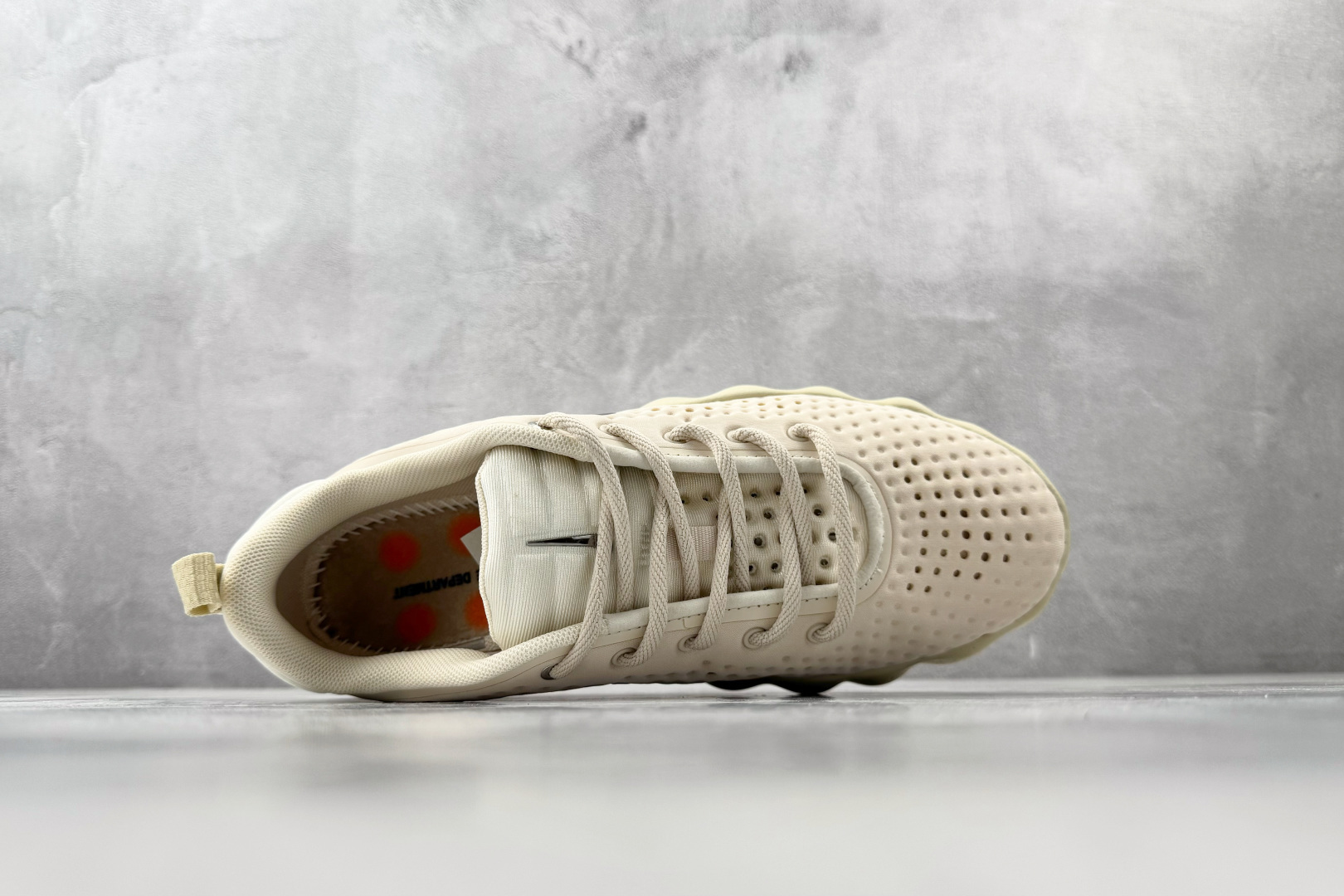 N版 东南亚订单 Nike Mind 002 米色货号：HQ4308 200尺码：36 36.5 37 