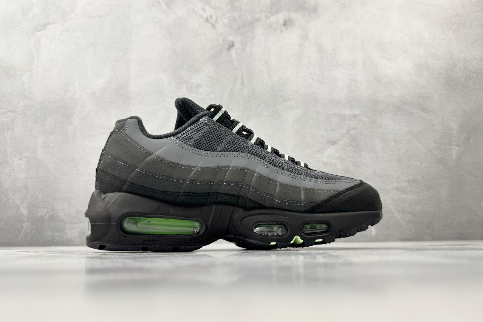 平台专供 Nike Air Max 95 灰黑 HM0622-001 平台专供 Nike Air Max 95 灰黑 HM0622-001