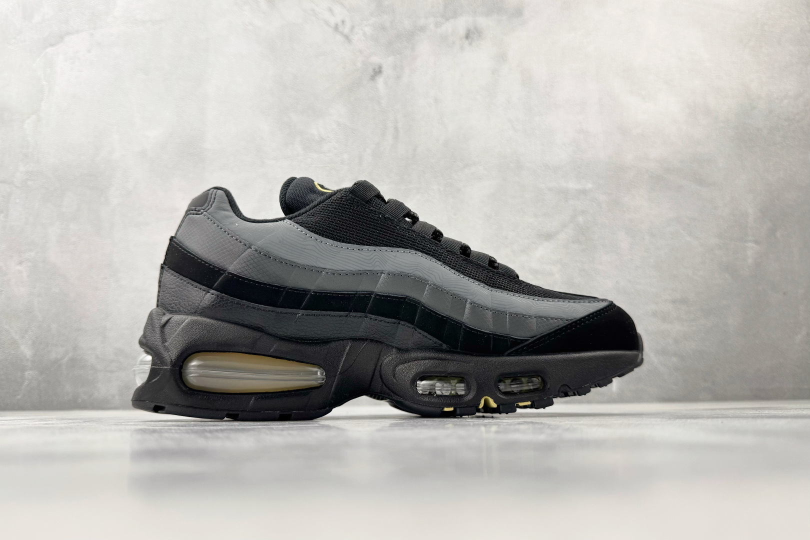 平台专供 Nike Air Max 95 黑色 IB7682-002 平台专供 Nike Air Max 95 黑色 IB7682-002
