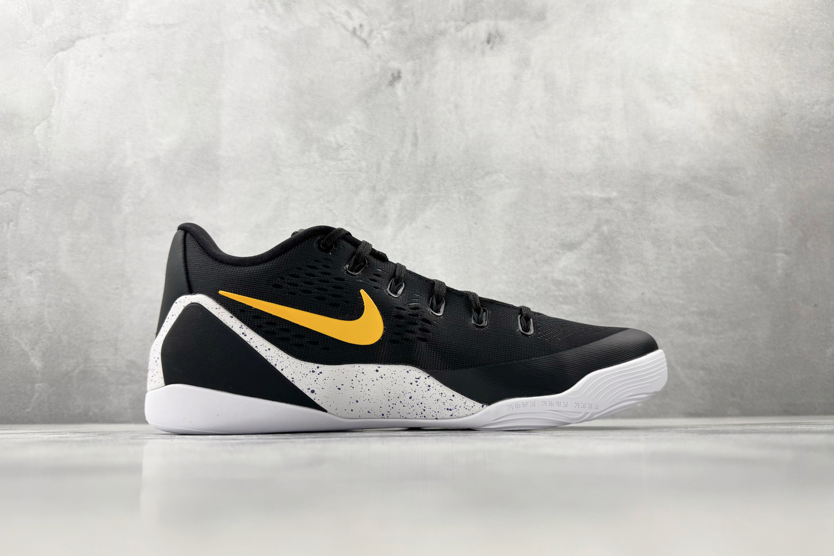 顶级完美复刻 Nike Kobe 9 EM Low Protro 黑金色 IH1401-002 顶级完美复刻 Nike Kobe 9 EM Low Protro 黑金色 IH1401-002