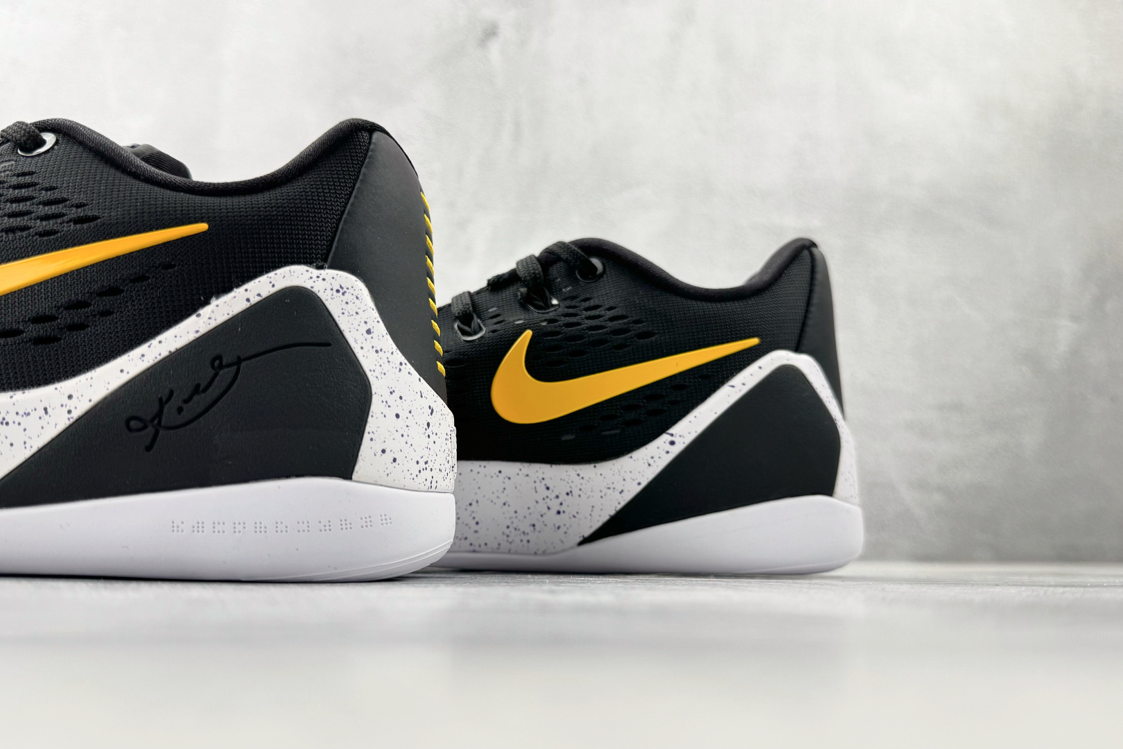 顶级完美复刻 Nike Kobe 9 EM Low Protro 黑金色 IH1401-002 顶级完美复刻 Nike Kobe 9 EM Low Protro 黑金色 IH1401-002