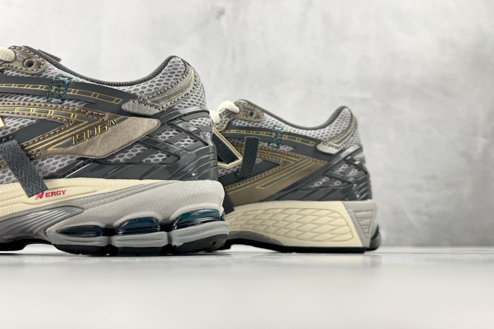 大厂出品 New Balance NB 1906U 灰色 U19066U8 大厂出品 New Balance NB 1906U 灰色 U19066U8
