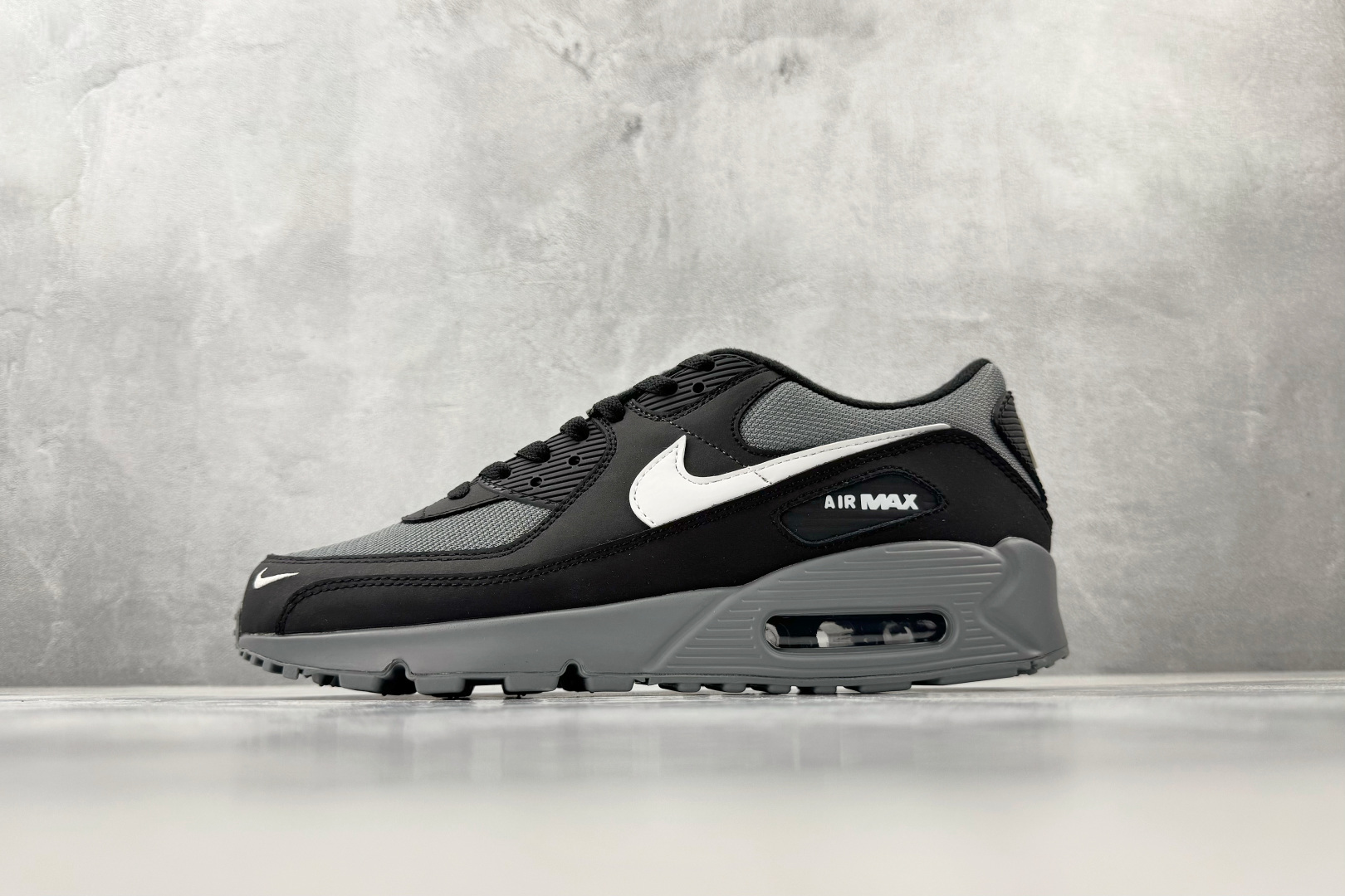 Max 原版开发 Nike Air Max 90 黑灰色货号：IM5989-010尺码：39 40 40