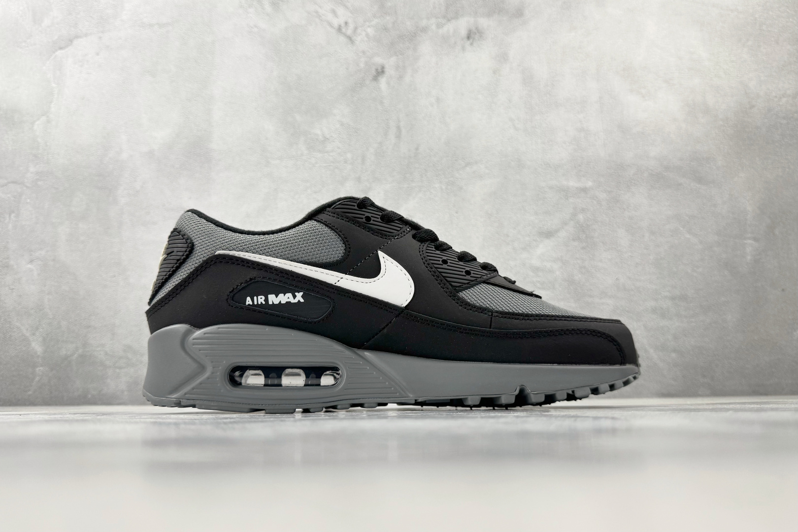Max 原版开发 Nike Air Max 90 黑灰色货号：IM5989-010尺码：39 40 40