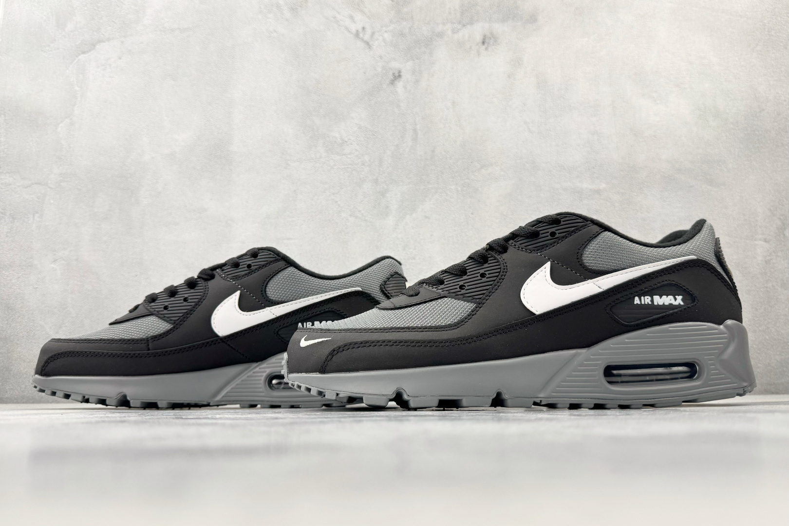 Max 原版开发 Nike Air Max 90 黑灰色货号：IM5989-010尺码：39 40 40