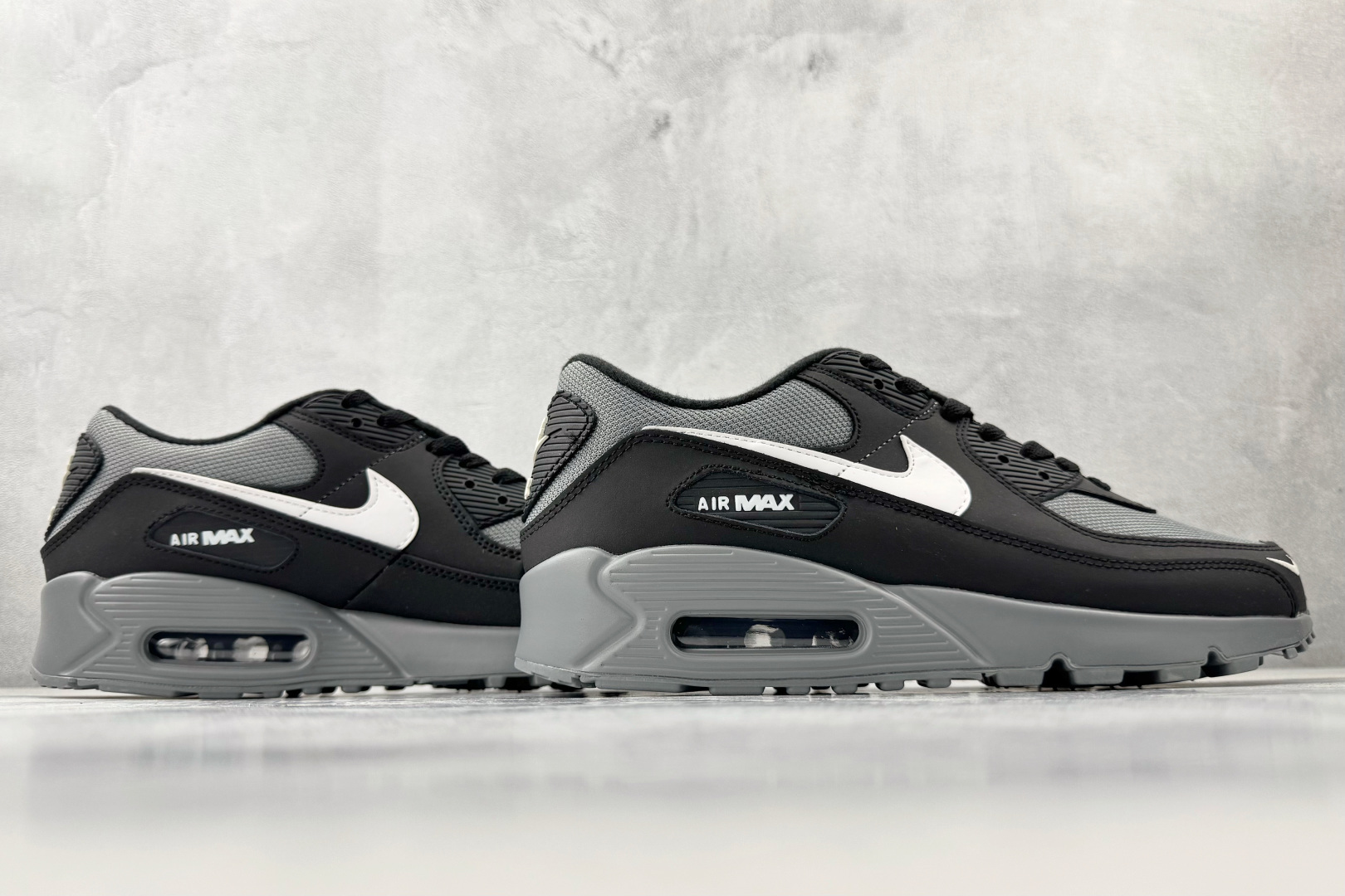 Max 原版开发 Nike Air Max 90 黑灰色货号：IM5989-010尺码：39 40 40