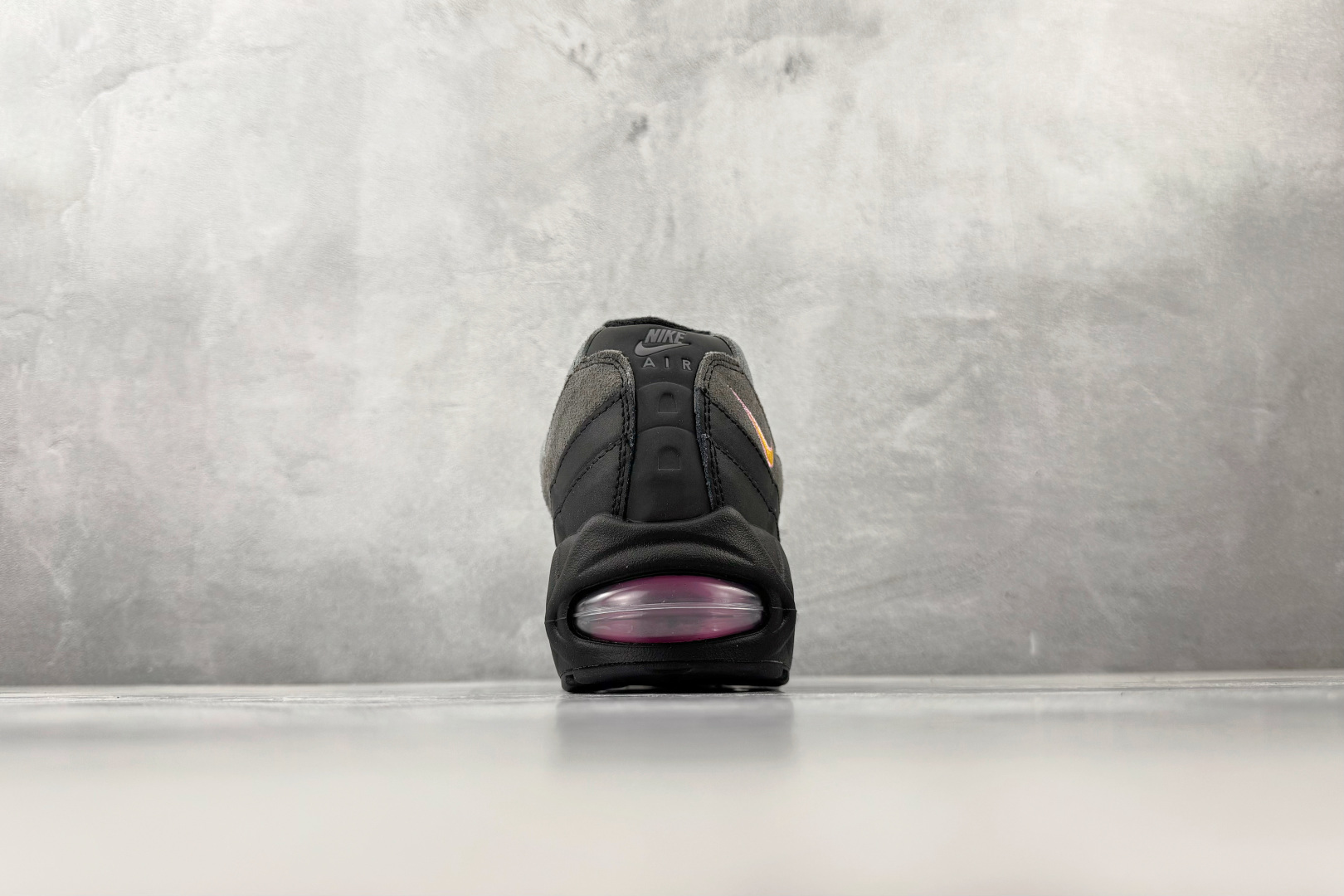 XP 平台专供 Nike Air Max 95 OG Sundial 黑色货号：IB7683-001尺码