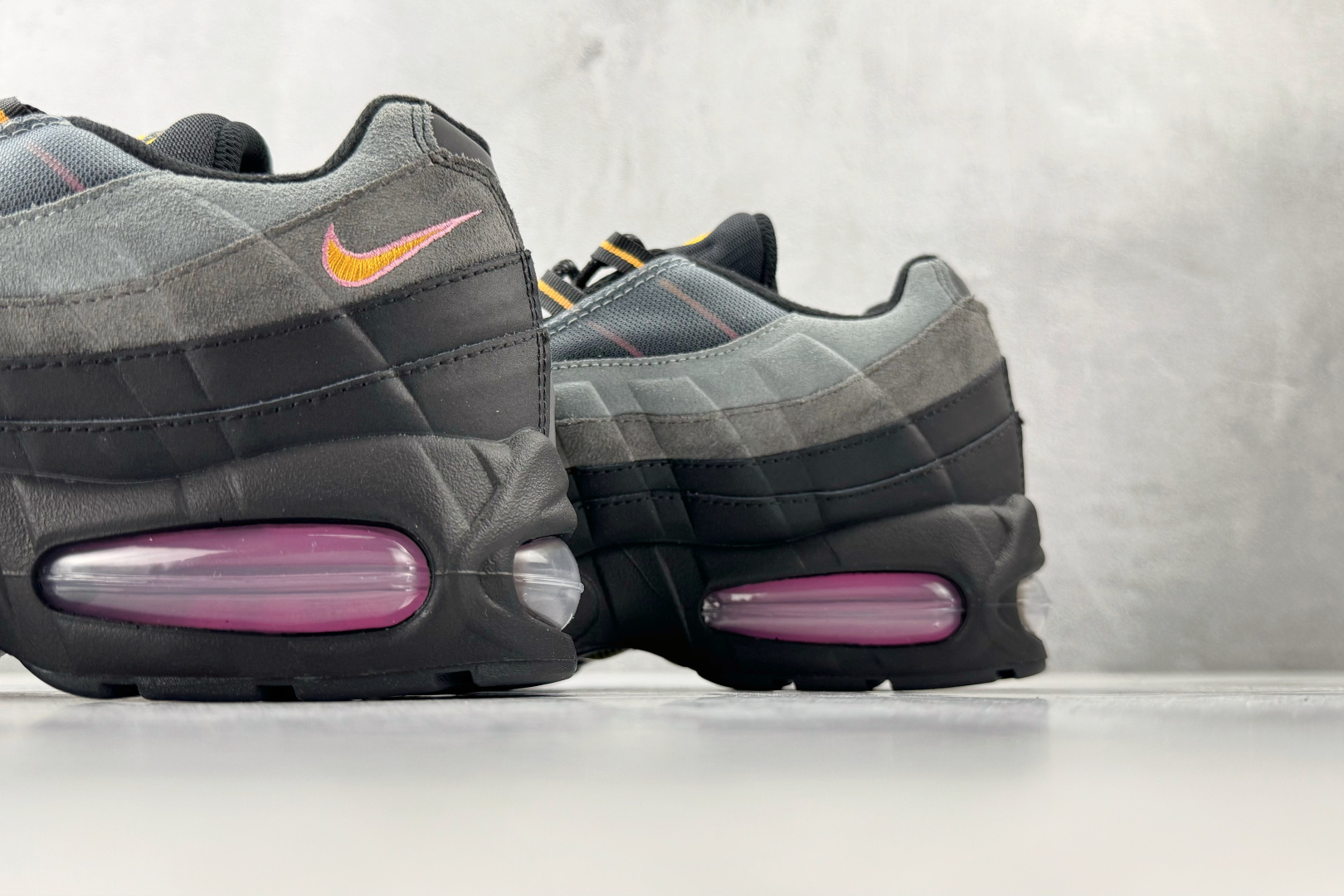 XP 平台专供 Nike Air Max 95 OG Sundial 黑色货号：IB7683-001尺码