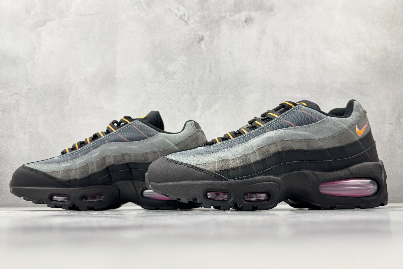 XP 平台专供 Nike Air Max 95 OG Sundial 黑色货号：IB7683-001尺码