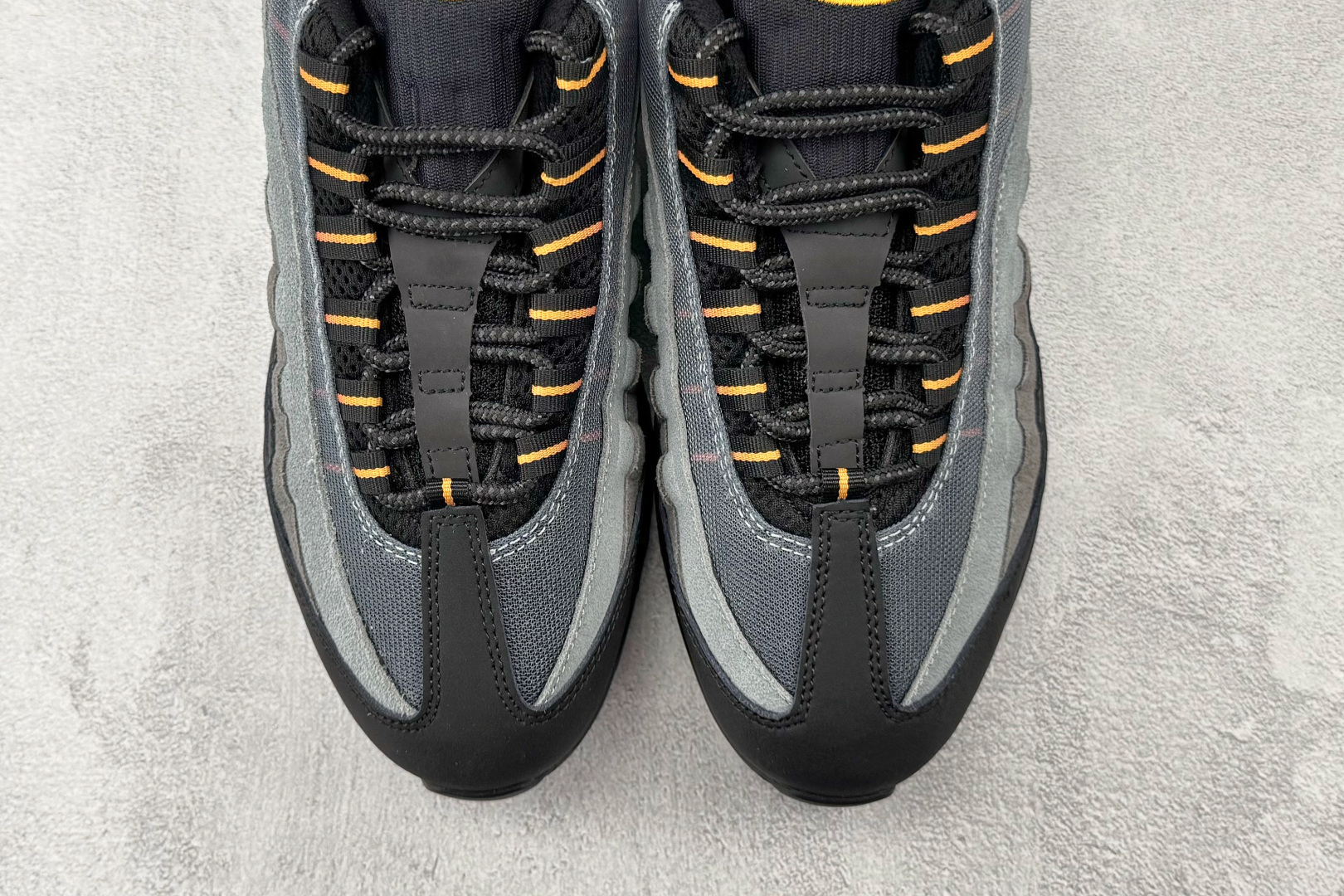 XP 平台专供 Nike Air Max 95 OG Sundial 黑色货号：IB7683-001尺码