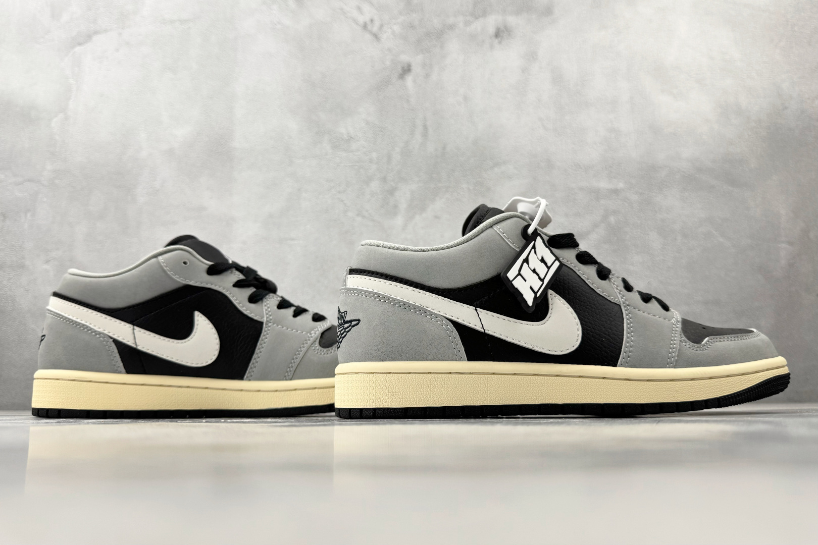平台爆款 Jordan Air Jordan 1 黑灰 HQ2010-012 平台爆款 Jordan Air Jordan 1 黑灰 HQ2010-012