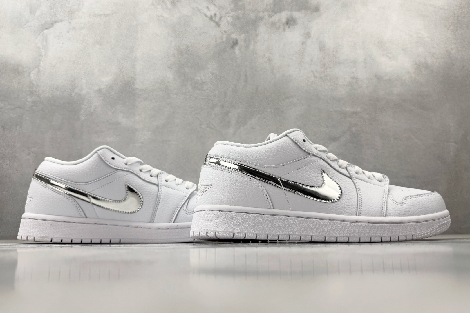 综合版 Jordan Air Jordan 1 白色 IQ9381-100 综合版 Jordan Air Jordan 1 白色 IQ9381-100