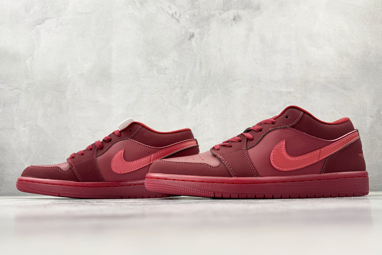 平台爆款 Jordan Air Jordan 1 口红印花 IB7012-600 平台爆款 Jordan Air Jordan 1 口红印花 IB7012-600
