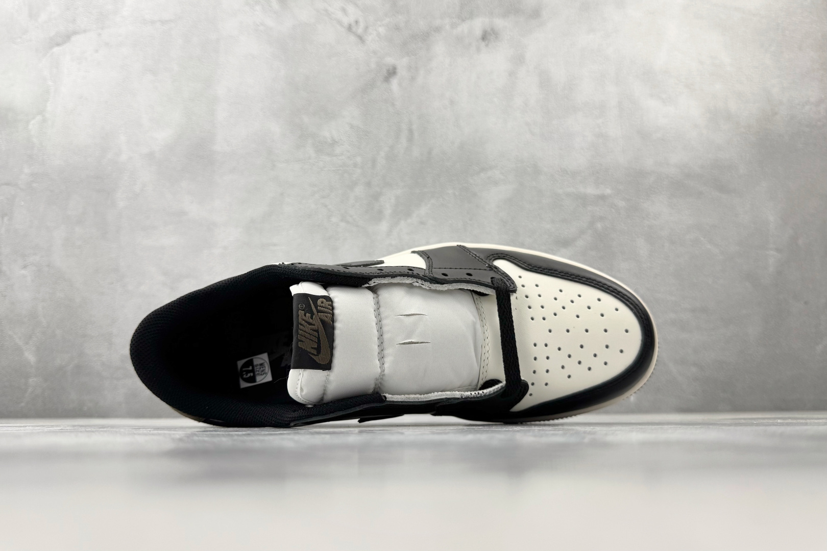 平台爆款 Jordan Air Jordan 1 黑白棕 CZ0790-102 平台爆款 Jordan Air Jordan 1 黑白棕 CZ0790-102