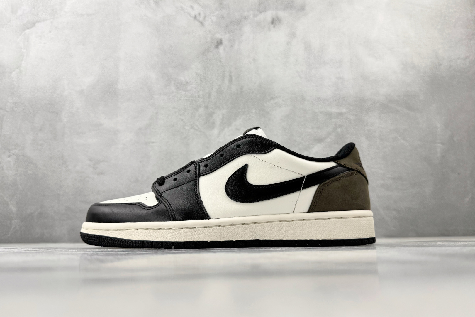 平台爆款 Jordan Air Jordan 1 黑白棕 CZ0790-102 平台爆款 Jordan Air Jordan 1 黑白棕 CZ0790-102
