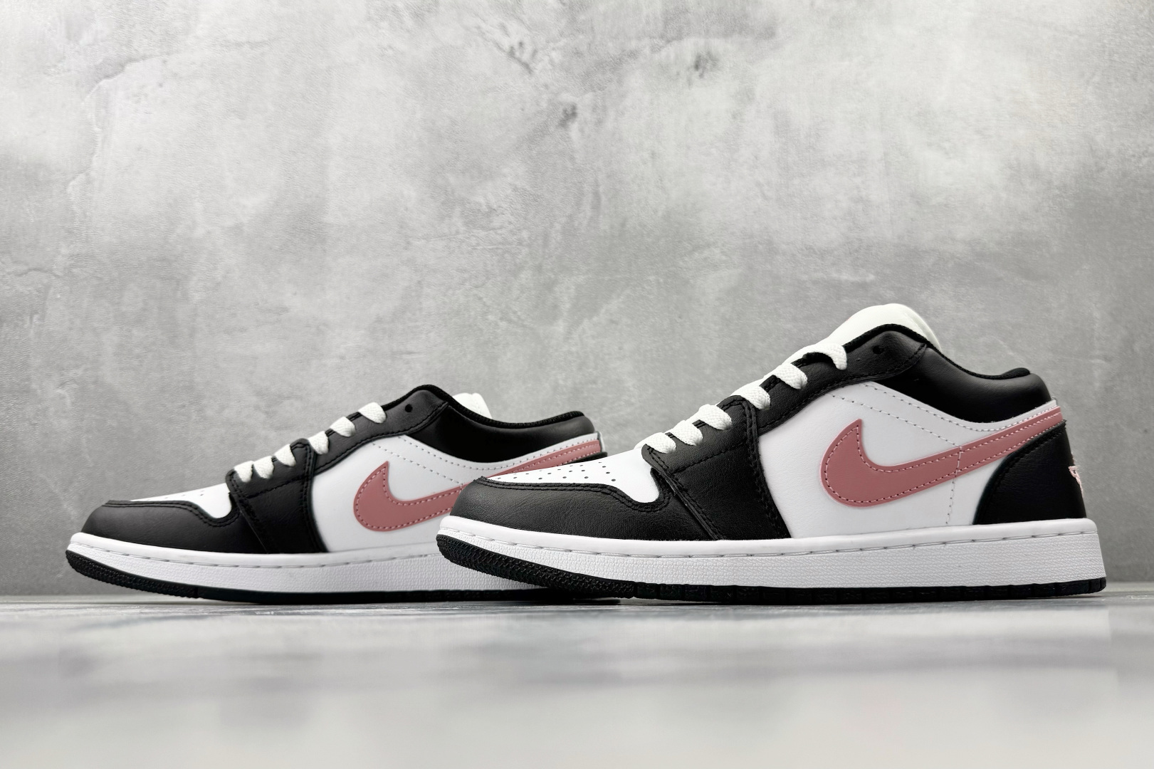 平台爆款 Jordan Air Jordan 1 黑粉 553558-165 平台爆款 Jordan Air Jordan 1 黑粉 553558-165