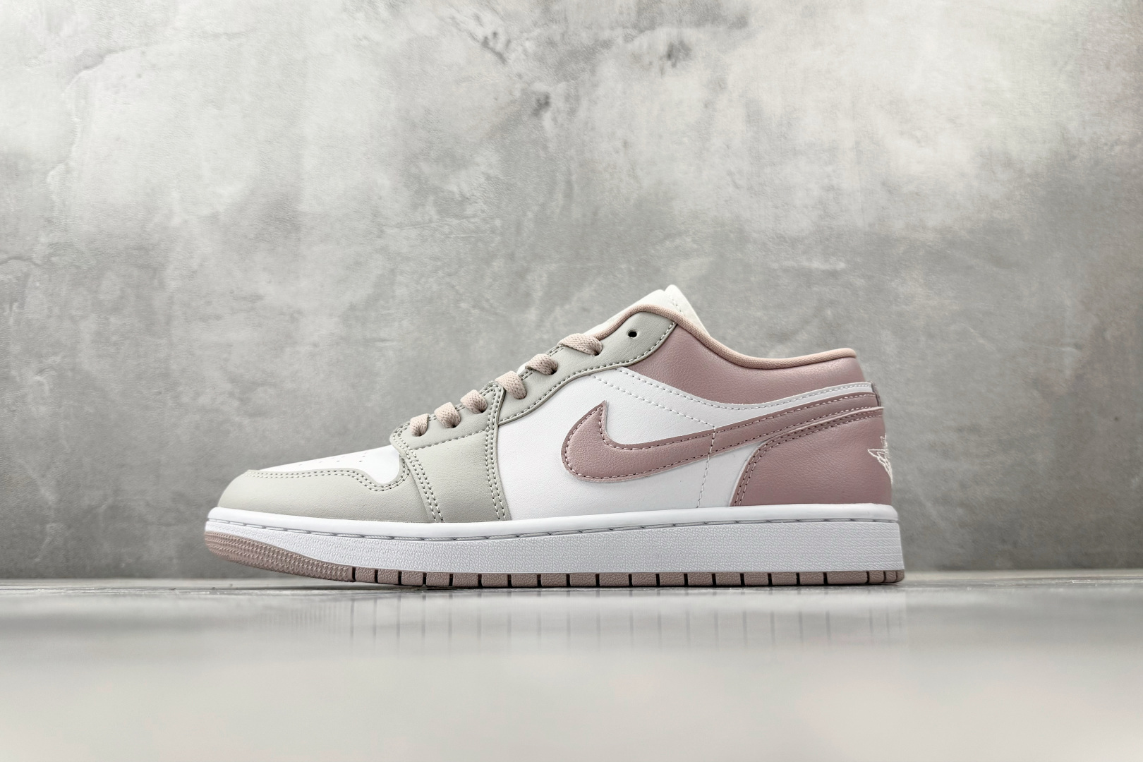 外贸批次 Jordan Air Jordan 1 粉白 DC0774-606 外贸批次 Jordan Air Jordan 1 粉白 DC0774-606